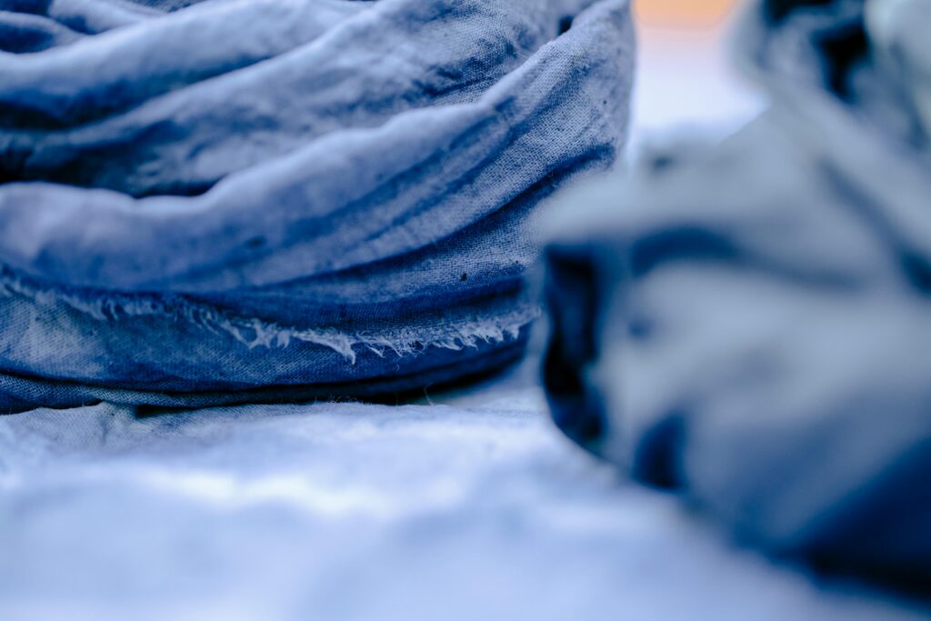 Indigo in Indian textiles and colonial history