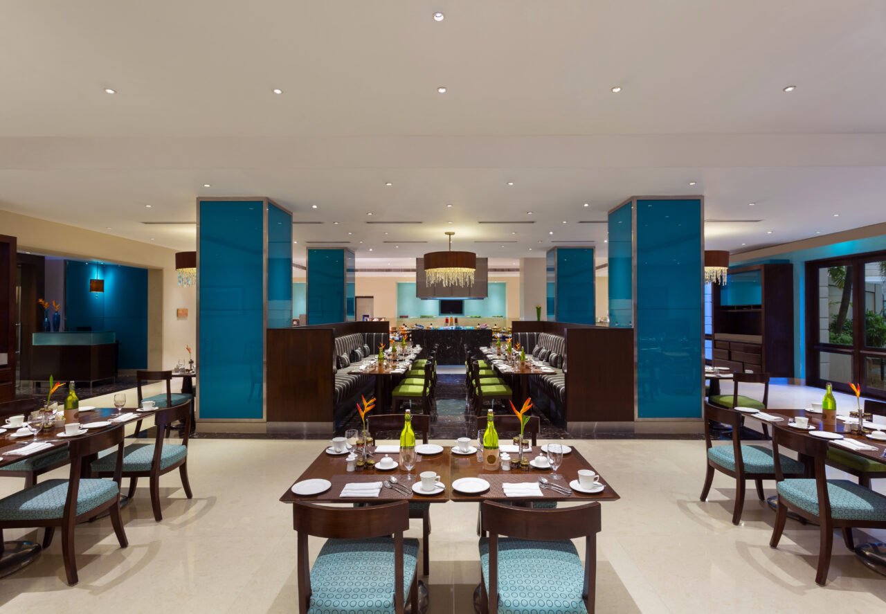 ITC Kakatiya brings back its legendary Midnight Buffet at Deccan Pavilion, Hyderabad with Hyderabadi biryani, late-night delicacies, and a 30-year culinary legacy.