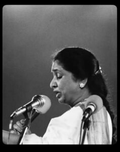 Asha Bhosle singing 
