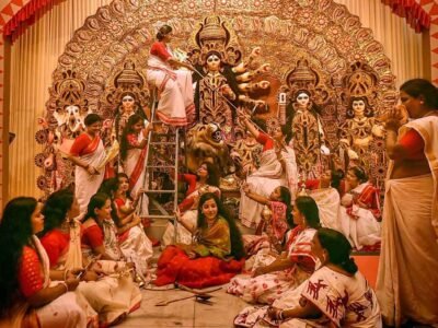 Hyderabad Navratri 2026: Best Durga Puja Pandals, Garba Nights, Laad Bazaar Shopping & Dussehra Events