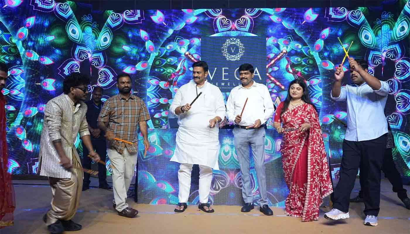 Vega Jewellers’ Raaga Dandiya Utsav 2.0 Celebrates Navratri in Vijayawada